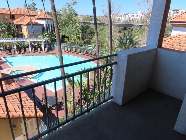 Building Photo - Two Bedroom Condo in the Heart of Mission Valley