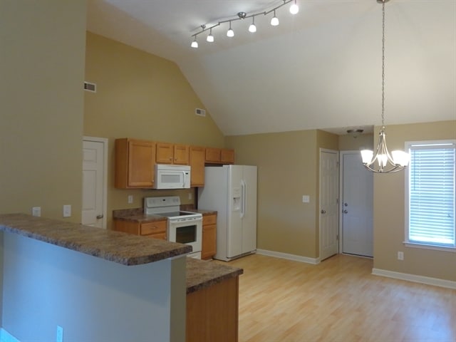 Building Photo - 1021 Stratus Dr