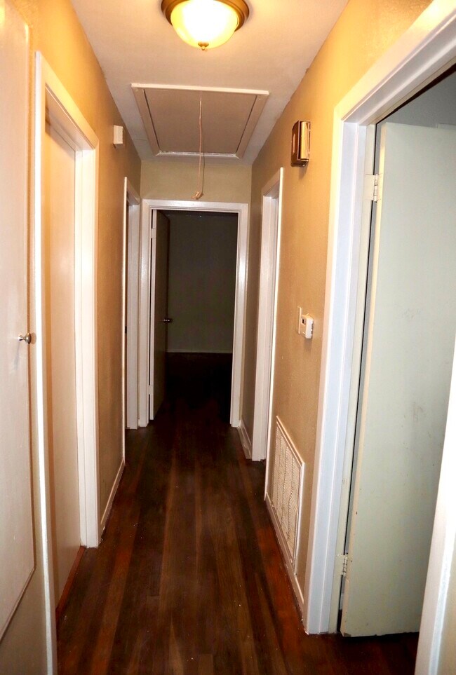 Building Photo - 5715 Hirondel