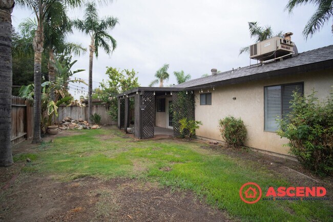 Building Photo - Cozy Southwest 3 Bedroom 2 Bath Home Comin...