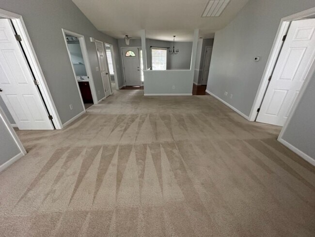 Building Photo - Beautiful Fenced in Patio Home in Colfax!