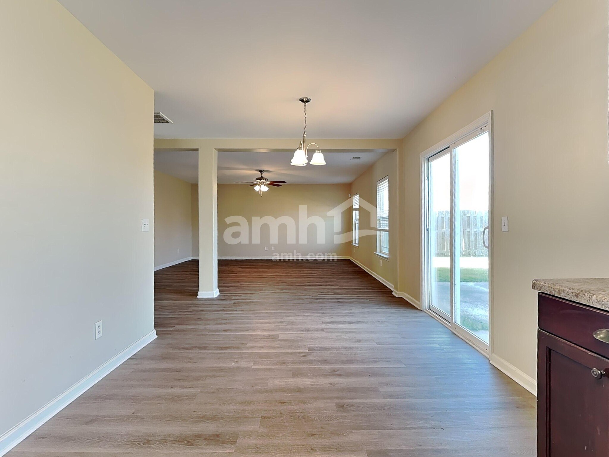 Building Photo - 2 Crystal Lake Dr