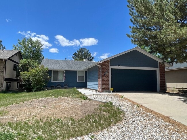 Building Photo - Cozy 2 Bed/1 Bath- Great Location