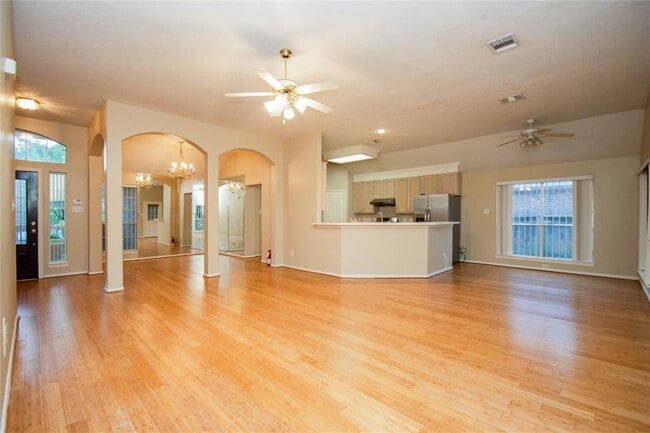 Building Photo - 7731 Las Flores Dr