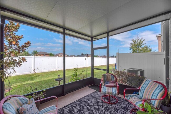 Building Photo - 7085 Woodchase Glen Dr