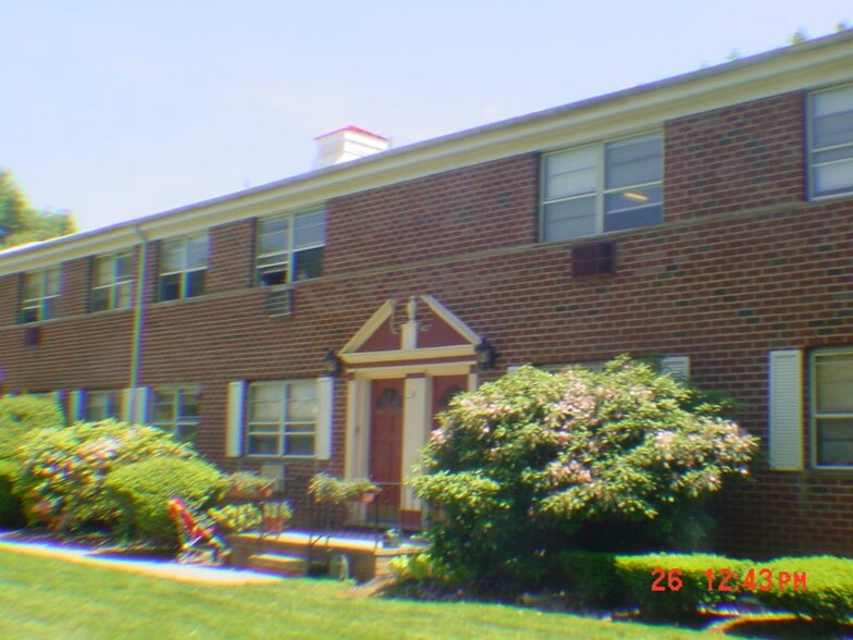 Primary Photo - 77 Orange Rd