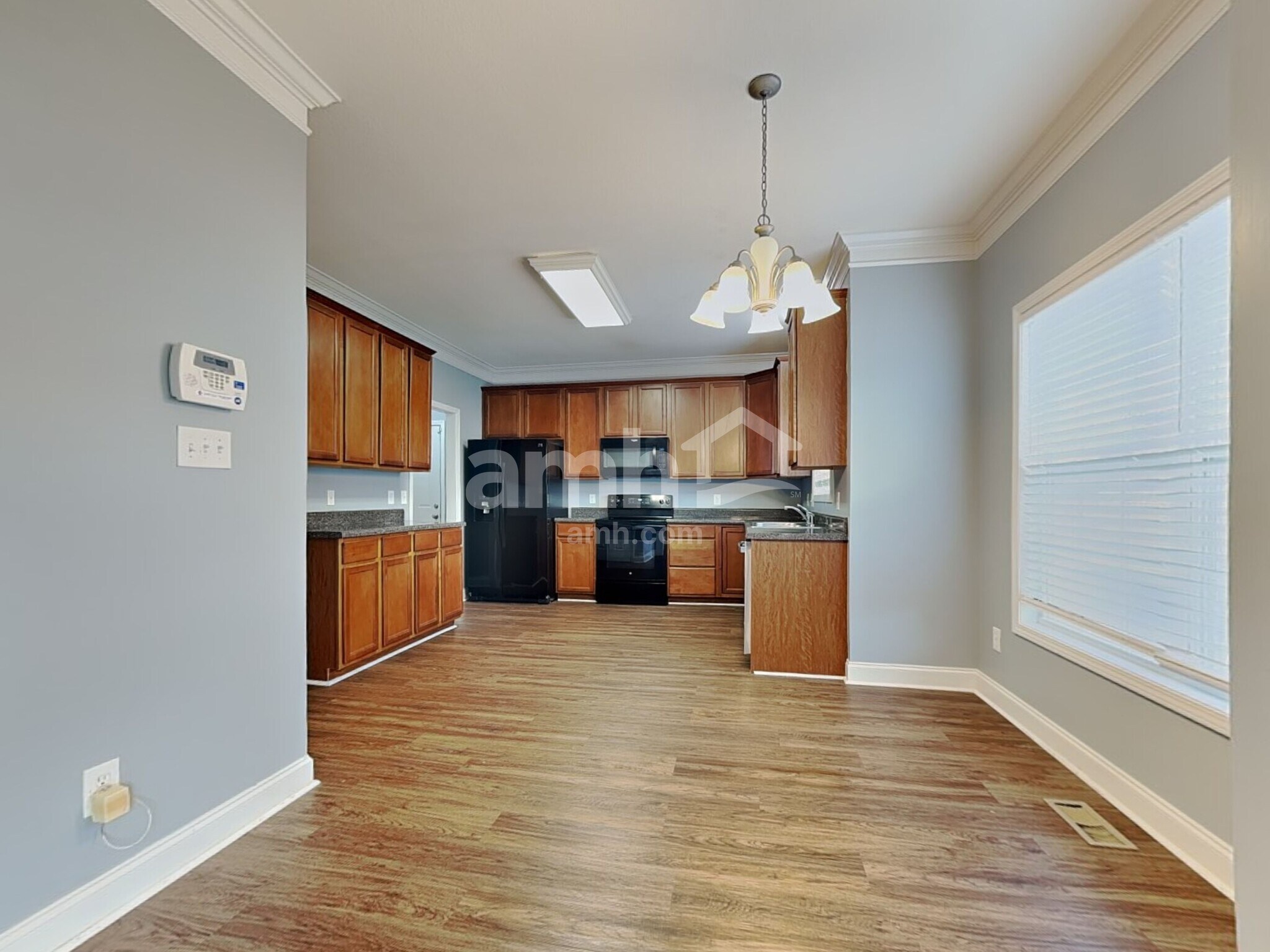 Building Photo - 5818 Rhyne Cove Ln