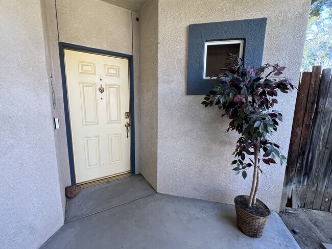 Building Photo - 9708 Bossa Nova Ct