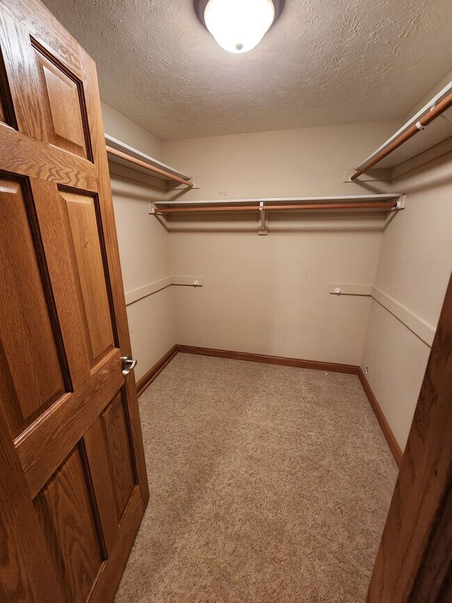 Building Photo - 4021 Sandalwood Drive