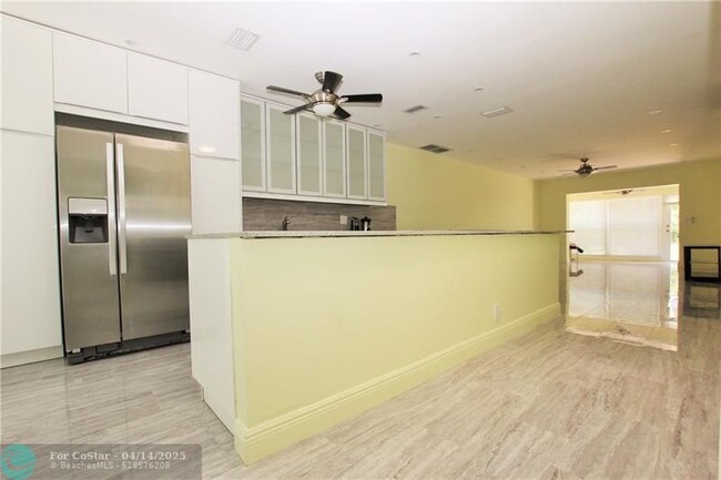 Building Photo - 20844 Vinesta Cir