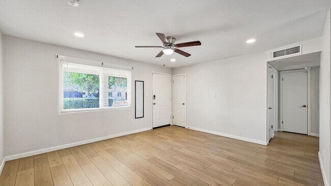 Building Photo - 8012 W Highland Ave