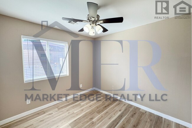 Building Photo - 3Bed/2Bath Home at Broadway/16th St! Ready for Immediate Move-In!--NO HOA!