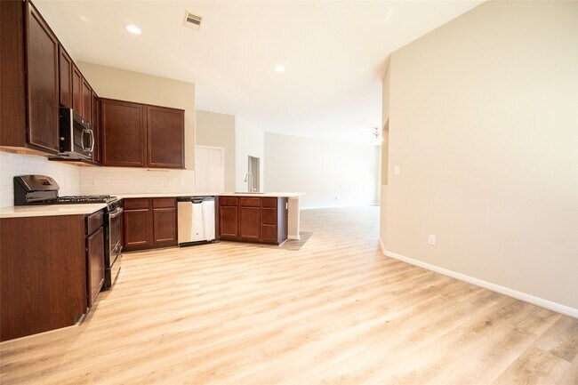 Building Photo - 9976 Western Ridge Way