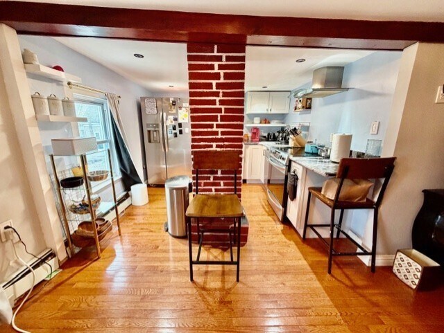 Building Photo - 14 Amity St