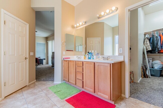 Building Photo - 35414 N 32nd Dr