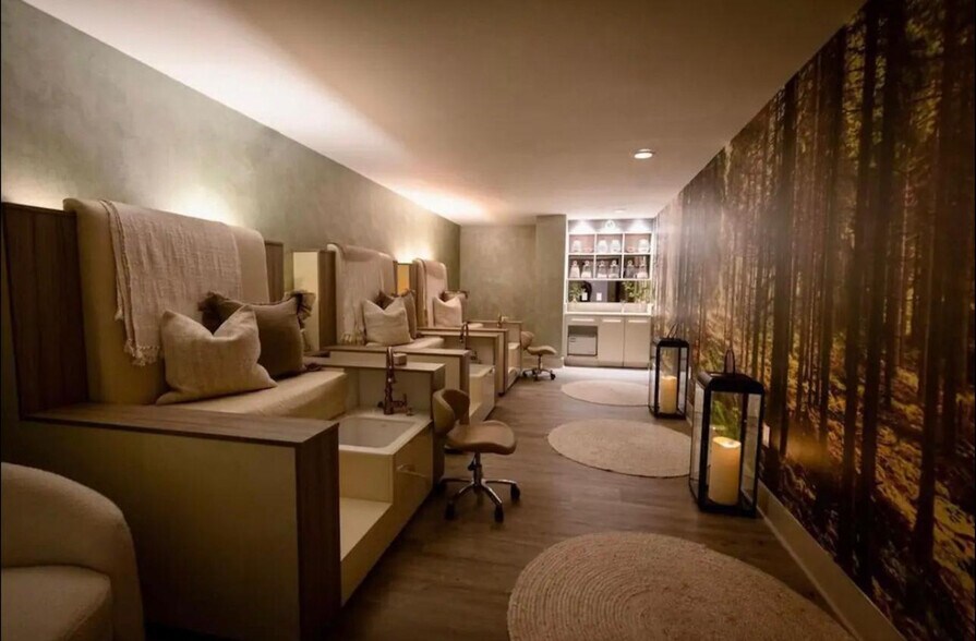 Building Photo - 1395 Brickell Ave