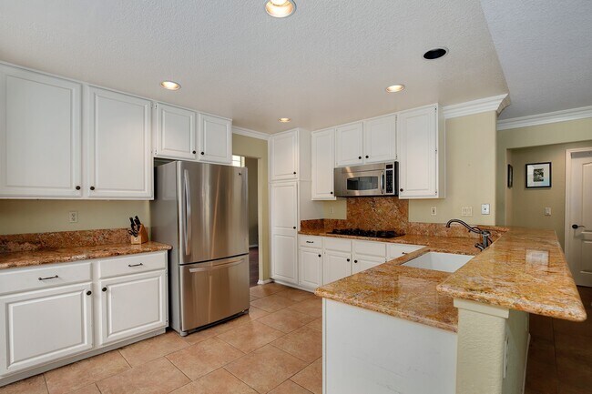 Building Photo - Carlsbad Home 3 Bedroom + retreat, 2.5 Bat...