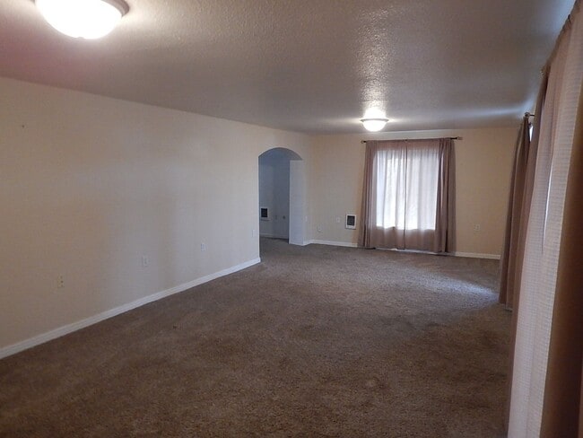 Building Photo - 0467