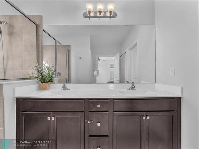 Building Photo - 1130 Rio Ct