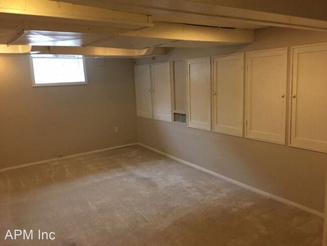 Building Photo - 2 br, 1.5 bath House - 1612 N. 35th St.