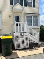 Building Photo - 102 Gateway Dr