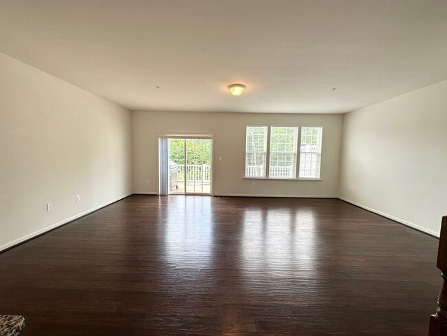 Building Photo - TOWNHOME AVAILABLE IN BALTIMORE CITY