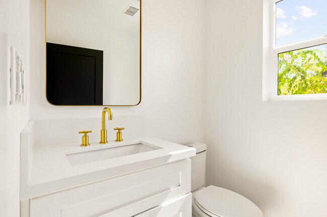 Building Photo - 3420 12th Ave