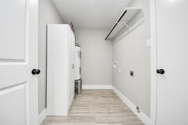 Building Photo - 14810 Scotter Dr