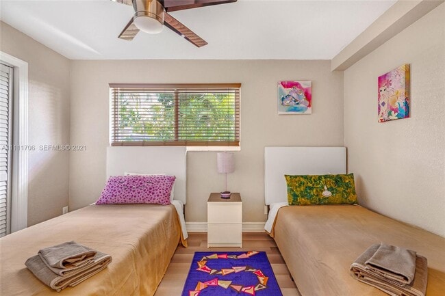 Building Photo - 2167 NE 58th St