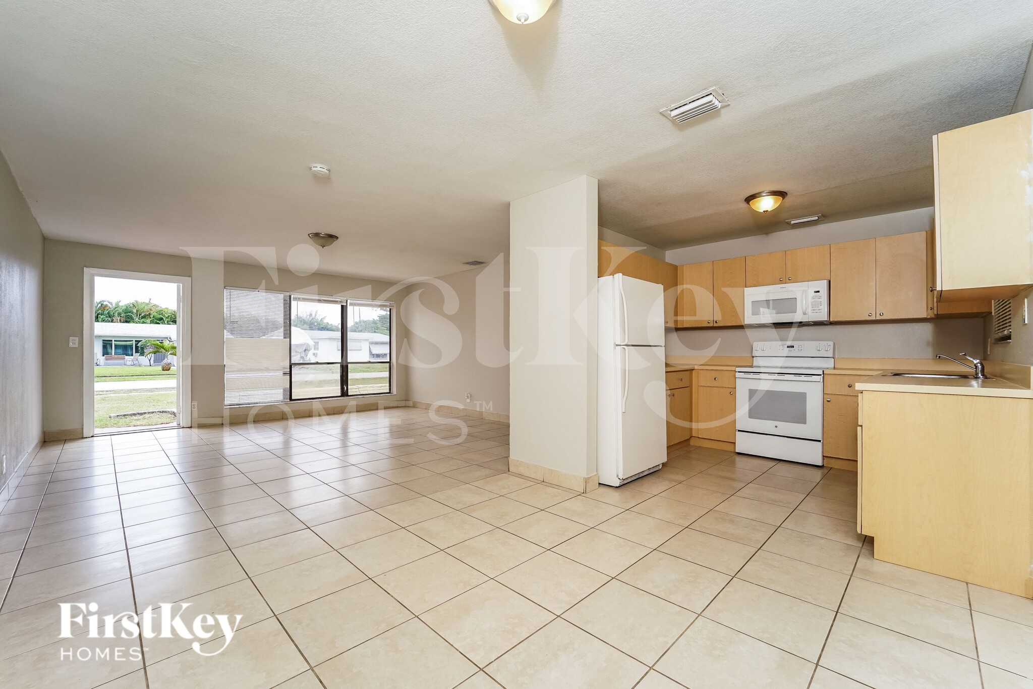 Building Photo - 1941 SW 38th Ave