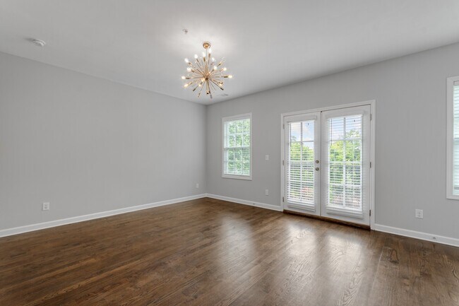 Building Photo - 1260 Lullwater Park Cir