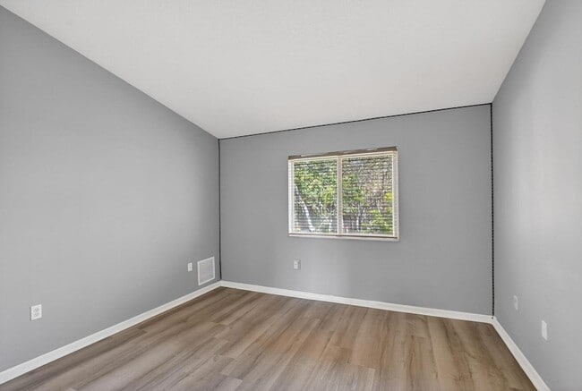 Building Photo - 3790 N Jog Rd