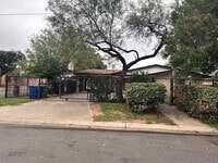 Building Photo - 1702 Cortez St