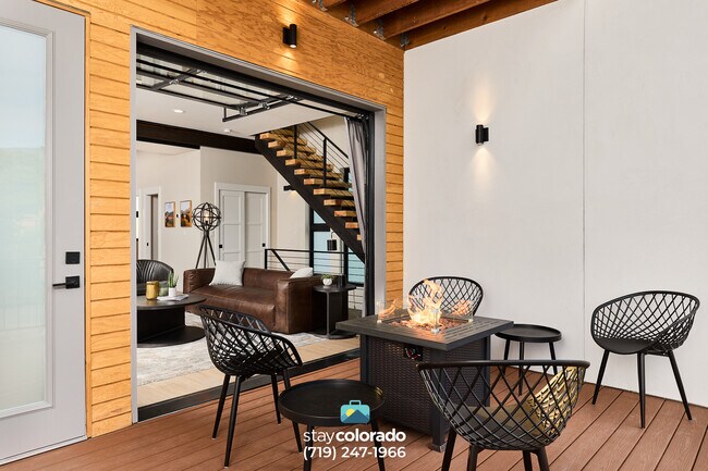 Glenn St - Living Room Patio - 2248 Glenn St