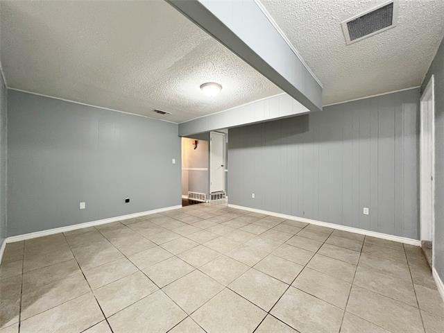 Building Photo - 5652 Conlin Dr