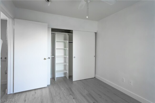 Building Photo - 510 Elm Dr