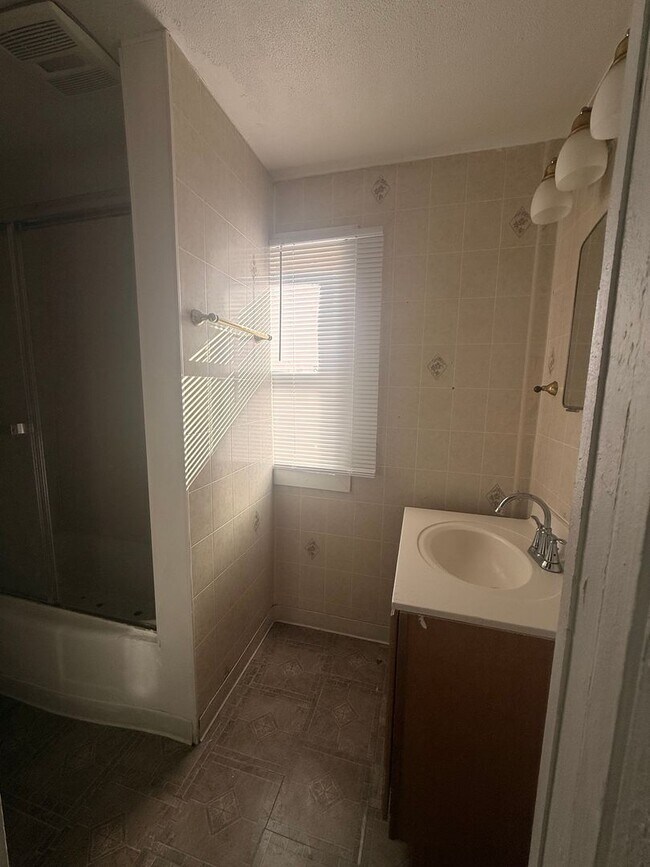 Building Photo - 1113 Ferguson St