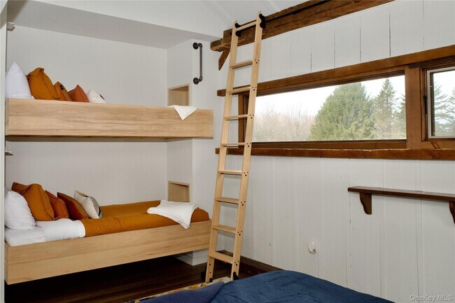 Building Photo - 107 Cold Spring Rd