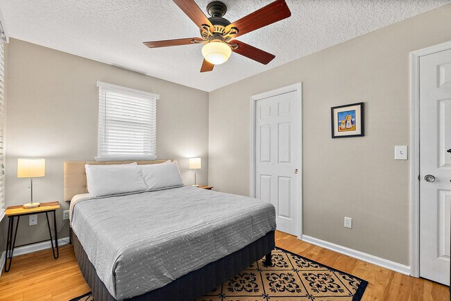 Building Photo - 12 Sylvan Dr