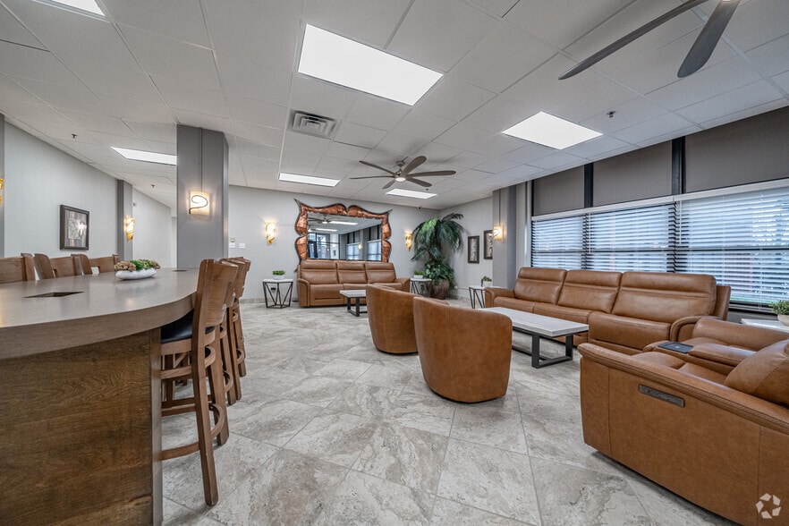 Lobby - Bays Tower Apartments