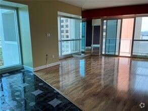 Building Photo - 2700 S Las Vegas Blvd