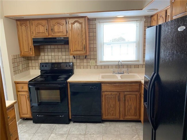 Building Photo - 3 Barringer Dr