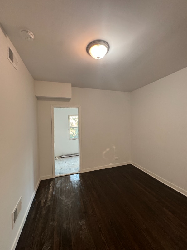 Building Photo - 8046 Ellis Ave