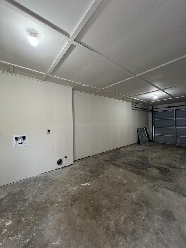 Building Photo - 8846 Meadow Range St