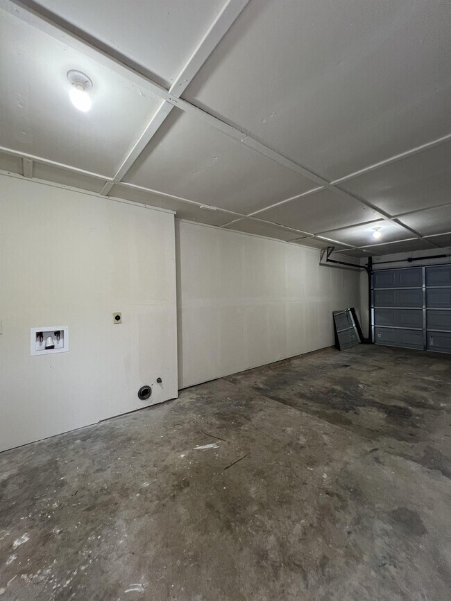 Building Photo - 8848 Meadow Range St