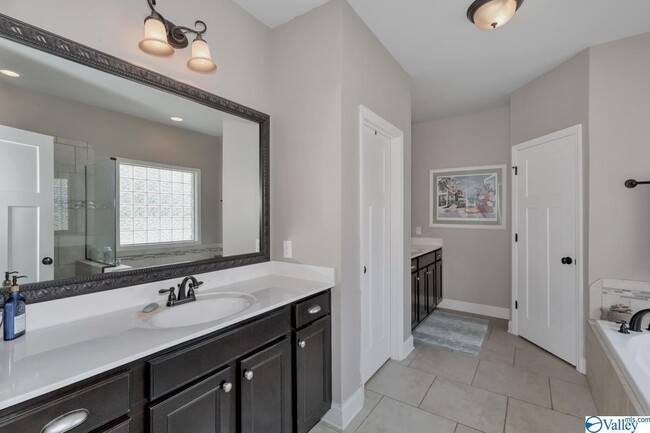 Building Photo - 109 Heritage Brook Dr