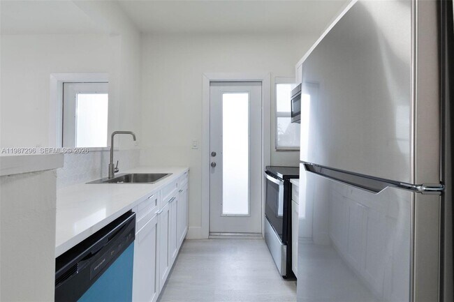 Building Photo - 1228 Pennsylvania Ave