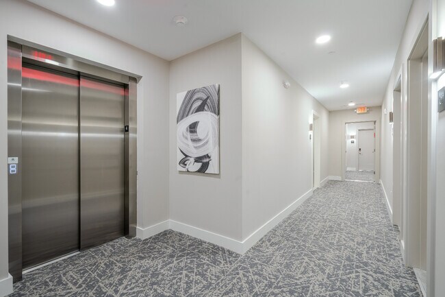 Building Photo - 38 Hichborn St