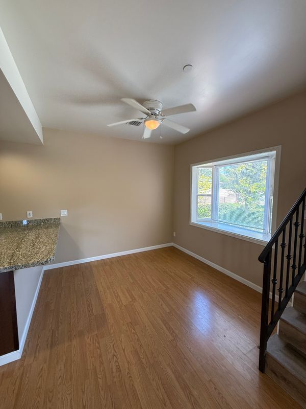 Building Photo - 1769 Los Feliz Dr