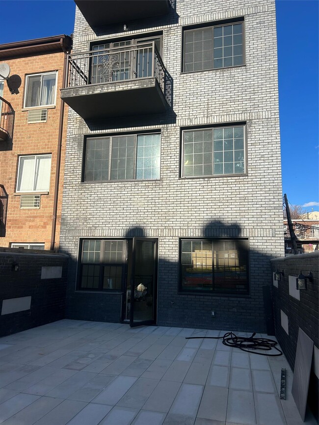 Building Photo - 55-12-55102 102nd St